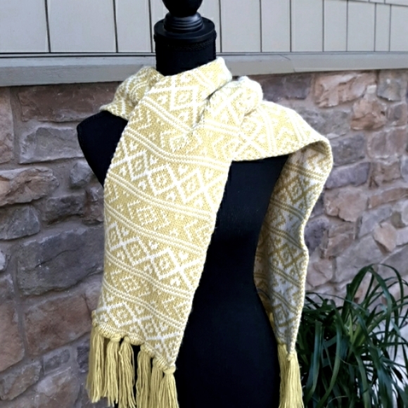 NWT OLD NAVY KNIT SCARF - Picture 9 of 9
